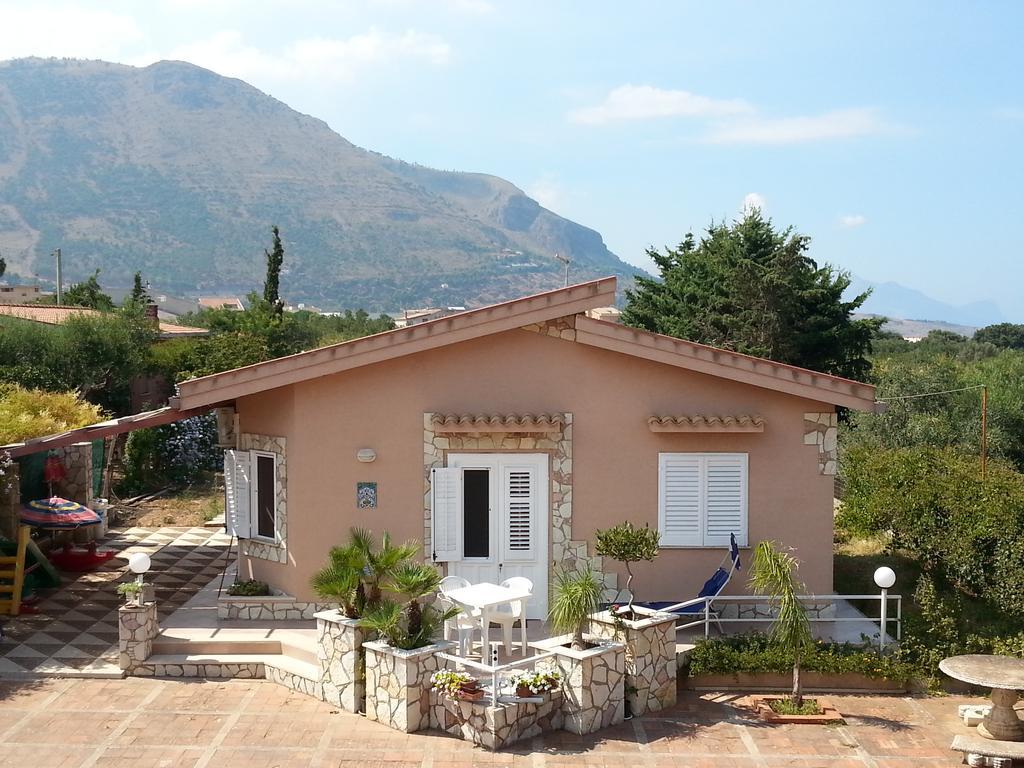 Villa Oasi Del Relax กัสเตลลัมมาเร เดล โกลโฟ ภายนอก รูปภาพ