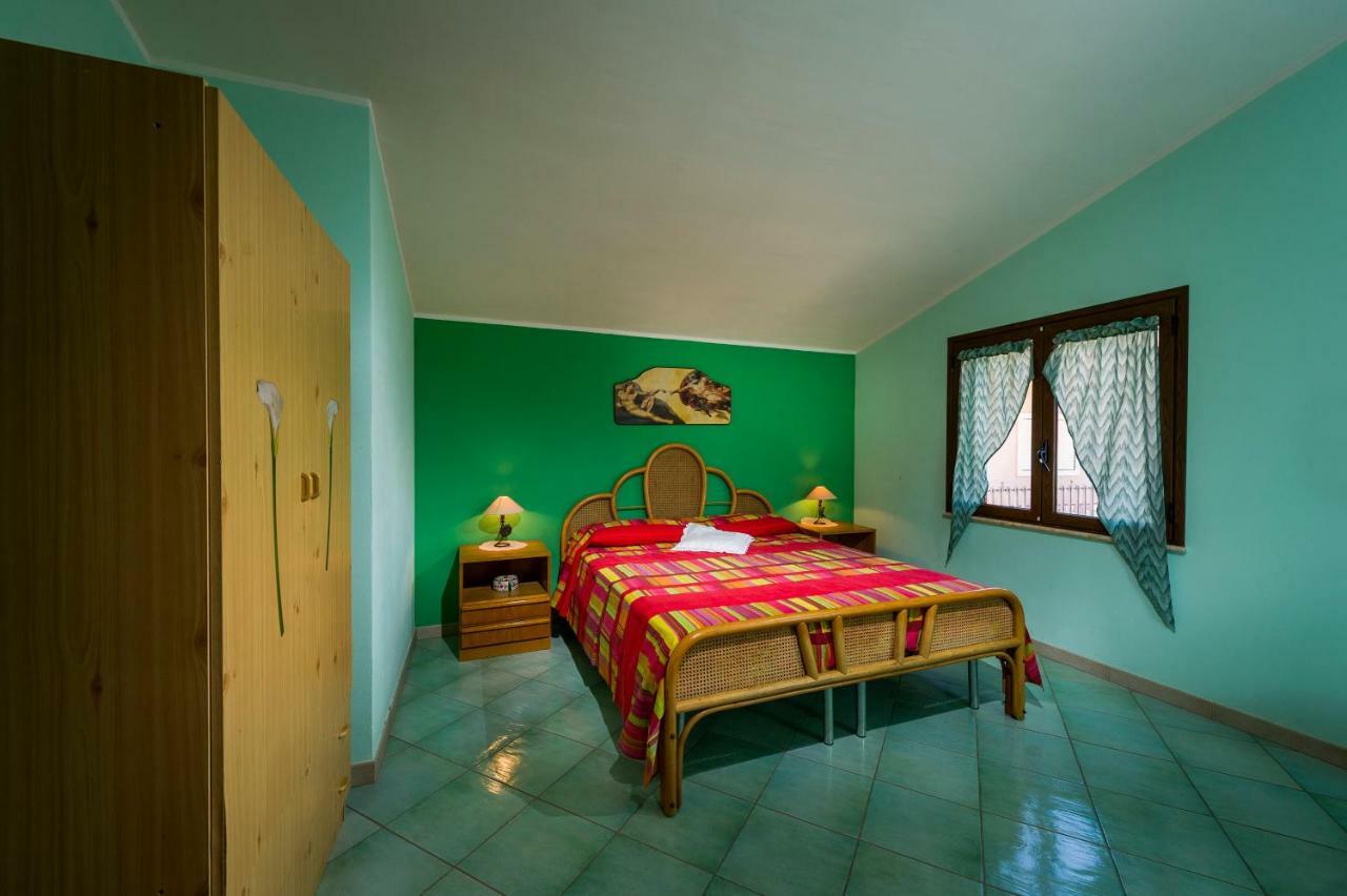 Villa Oasi Del Relax กัสเตลลัมมาเร เดล โกลโฟ ภายนอก รูปภาพ