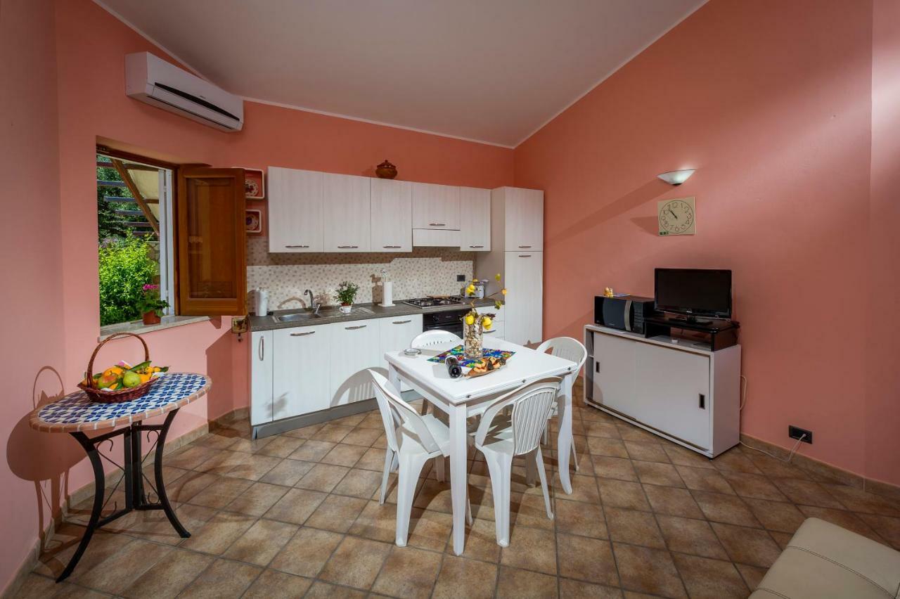 Villa Oasi Del Relax กัสเตลลัมมาเร เดล โกลโฟ ภายนอก รูปภาพ