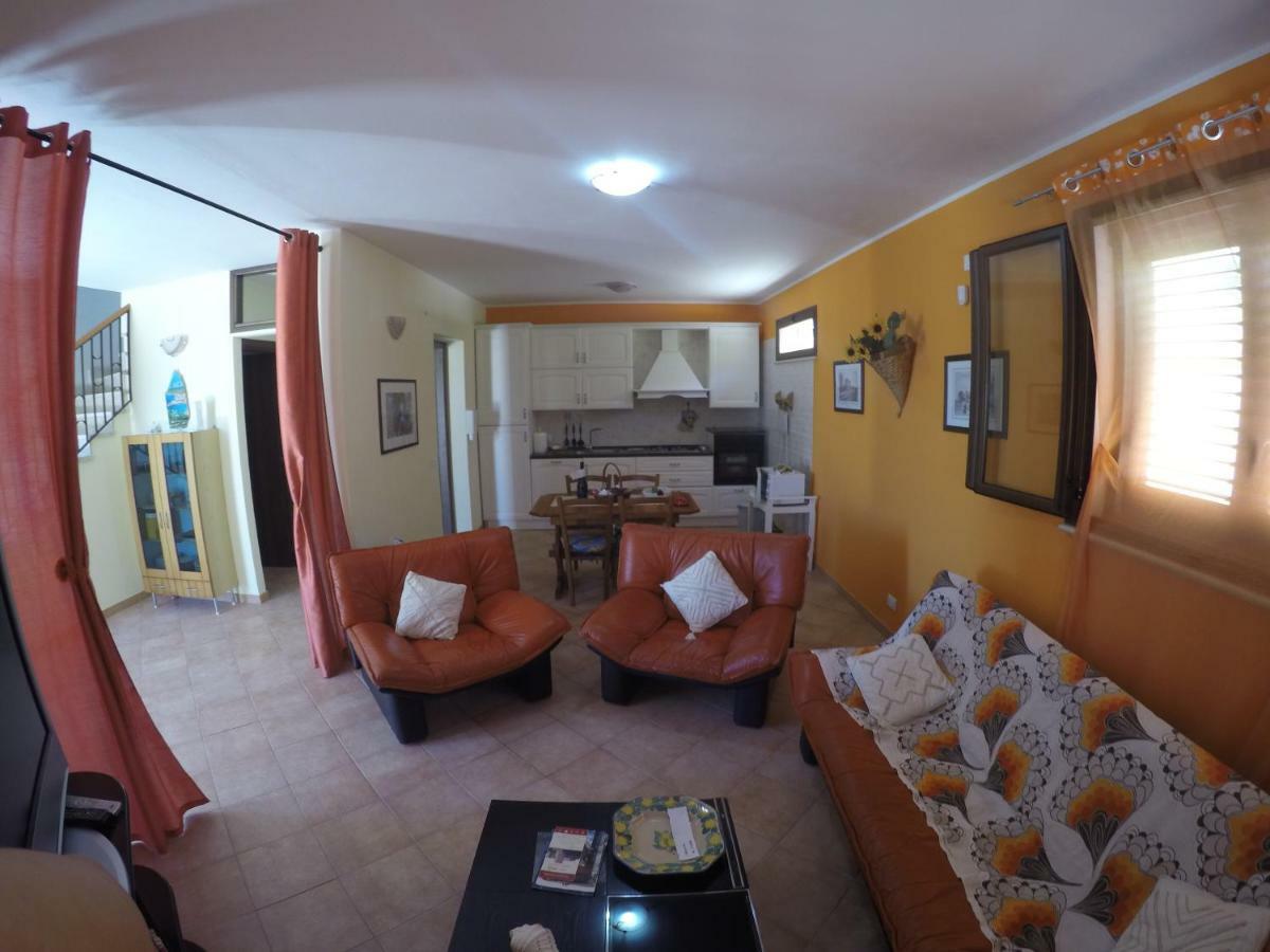 Villa Oasi Del Relax กัสเตลลัมมาเร เดล โกลโฟ ภายนอก รูปภาพ