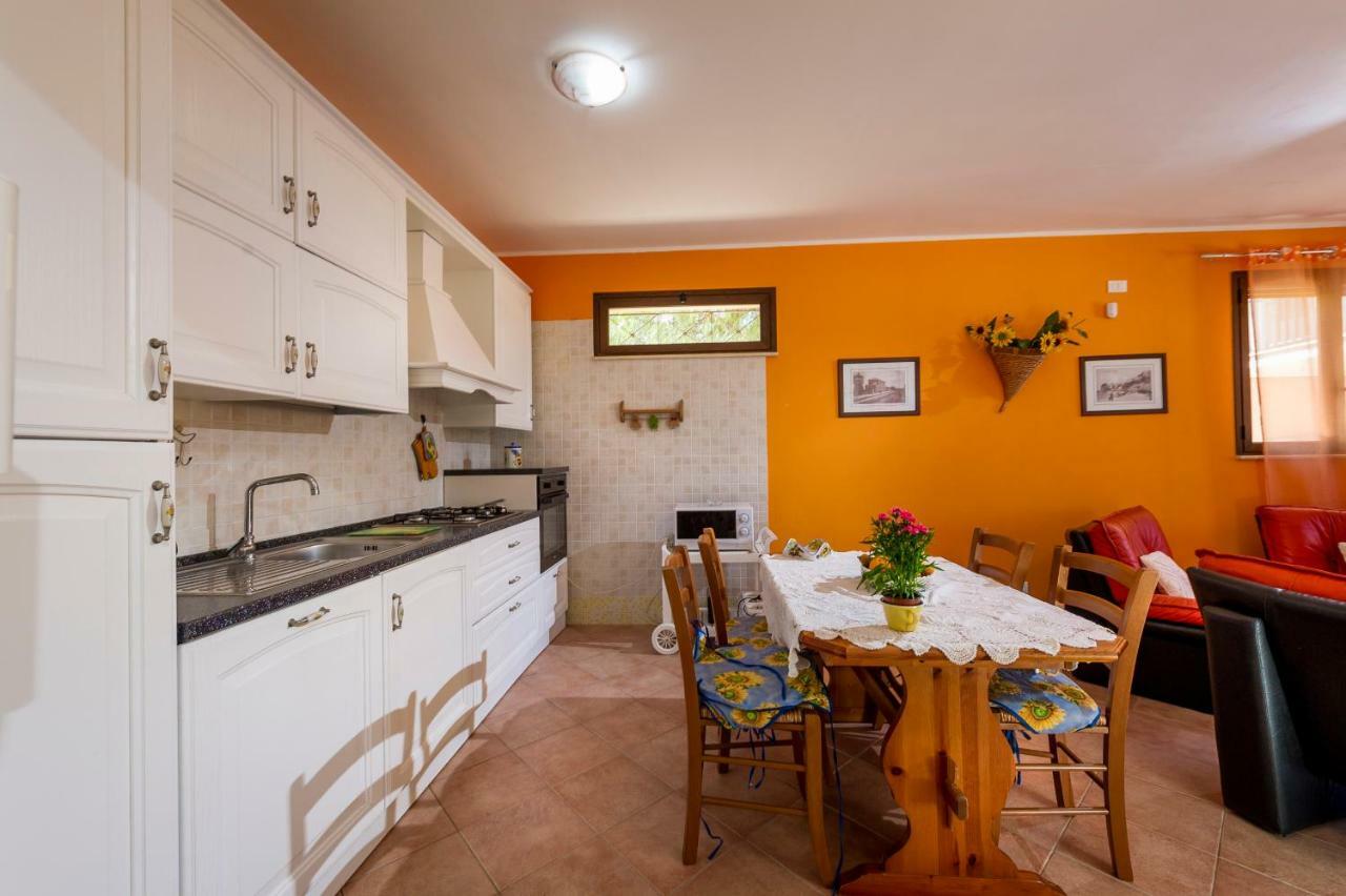 Villa Oasi Del Relax กัสเตลลัมมาเร เดล โกลโฟ ภายนอก รูปภาพ