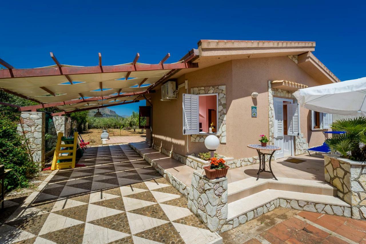 Villa Oasi Del Relax กัสเตลลัมมาเร เดล โกลโฟ ภายนอก รูปภาพ